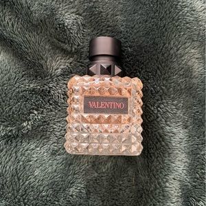 Valentino Born in Roma Coral Fantasy